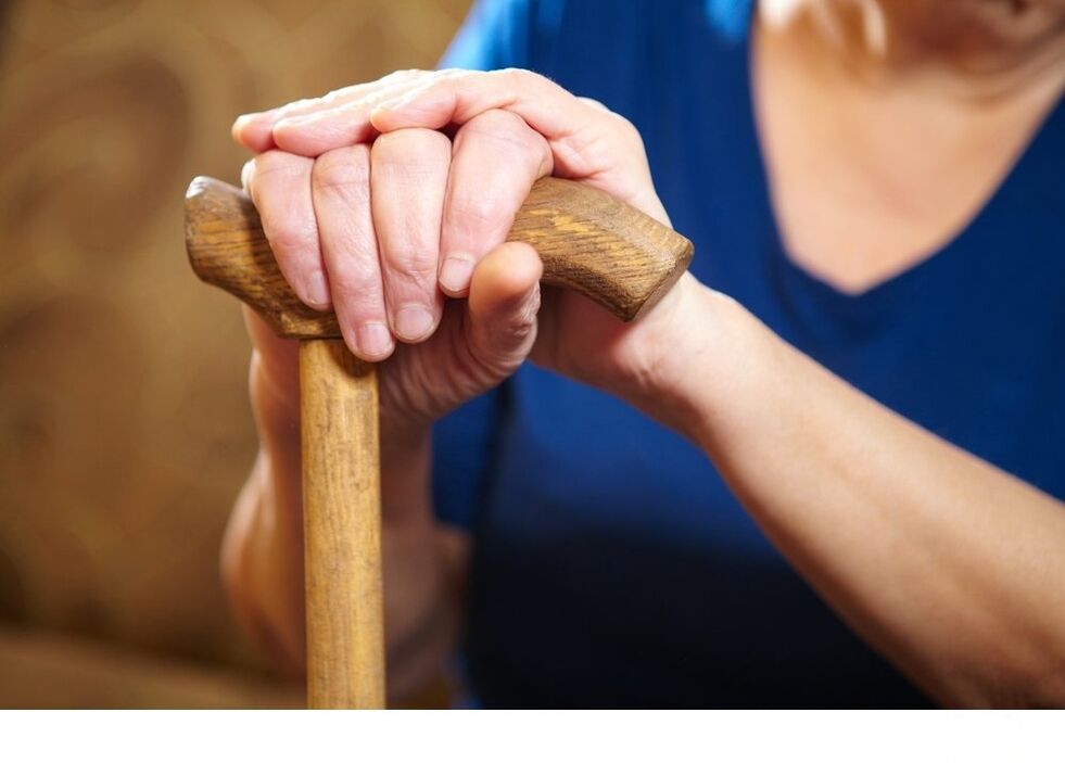 Usando la canna per la coxarthrosi